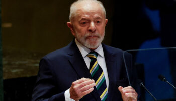 Lula llega a Brasilia tras un accidentado viaje desde México