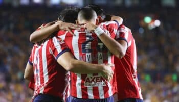 Él fue el jugador de Chivas que lanzó el cohete a los medios; 'fue una broma'