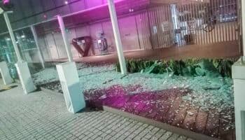 Se pretende 'romper' la transparencia, señala comisionada tras destrucción de vidrios en el INAI | Fotos