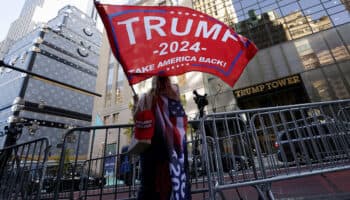 ¿Latinos con Trump? Rompe récord de apoyo de Bush en 2004