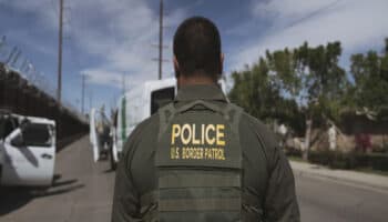 Unos migrantes están preocupados, otros caen en la ingenuidad: Óscar Chacón | Entérate