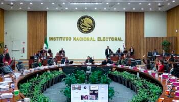 Juez federal multa a consejeros del INE por desacatar suspensión que frena elección judicial