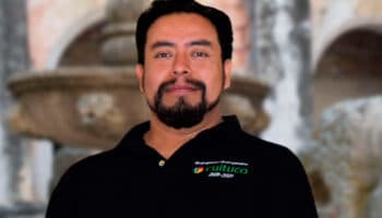 Pobladores retienen a alcalde de Ocuituco y lo amarran a poste