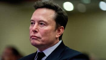 Musk promete 'guerra' para defender programa de visas H-1B