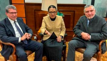 Aristegui en Vivo: Gobierno sienta a Monreal y Adán Augusto; en suspenso reforma al Infonavit y 'negocitos'; EU entrega a Osiel Cárdenas (17/12/2024)