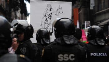 Balacera entre policías y presuntos taxistas en CDMX