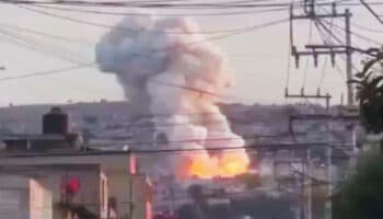 Explota taller clandestino de pirotecnia en Chimalhuacán | Videos