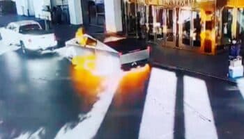 Video | Momento exacto en que explota camioneta Cybertruck afuera de Hotel Trump