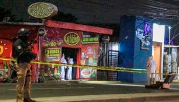 Ataque armado a 'chelería' de Villahermosa deja cuatro muertos; incendian el local
