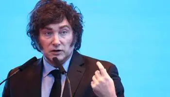 Equipo de Milei argumenta que el presidente solo puso el link de la criptomoneda que se desplomó: Guidi | Entérate