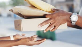 Estiman que eliminación de exención arancelaria a paquetería restará 0.2 puntos al PIB chino