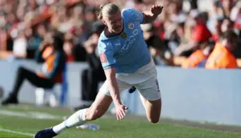 Erling Haaland sufre una lesión y queda fuera casi toda la temporada