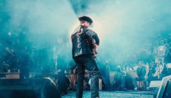 El narcocorrido trasciende y refuerza la cultura del narco, advirtió el musicólogo Bernardo León