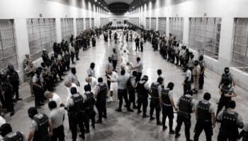 Republicanos buscan juicio político para juez que frenó uso de ley de 1798: Esquivel | Video