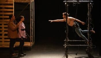 Teatro, actores y robots en el nuevo montaje de Flavio González Mello