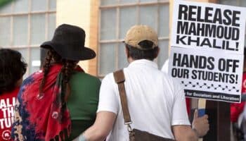 EU advierte que se revocarán las visas de quienes vayan a protestas 'proterroristas'