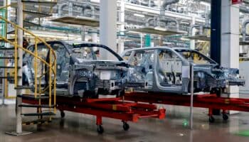 El 25% de aranceles a los autos importados aumentará el precio de vehículos con partes extranjeras: Guajardo | Entérate