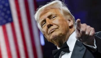 Trump advierte de que "nadie se va a librar" de su estrategia de aranceles