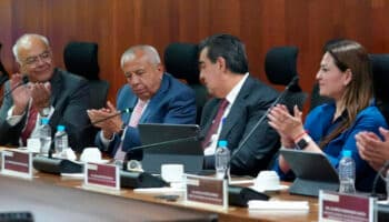 Francisco Garduño entrega el mando del INM a Sergio Salomón