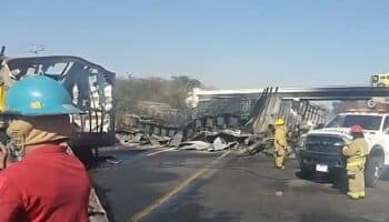 Narcobloqueo colapsa en la carretera Guadalajara-Ciudad de México: periodista | Video