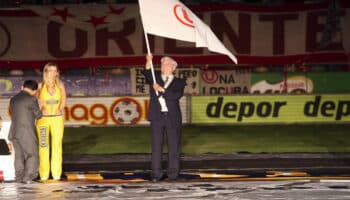 Mario Vargas Llosa: ex jugador y aficionado de Universitario, cronista en España 82 y con cátedra en Real Madrid | Video