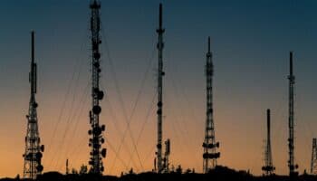 ¿Qué cambia la nueva Ley de Telecomunicaciones?: Propaganda extranjera, concesiones, IFT y más concentración de poder