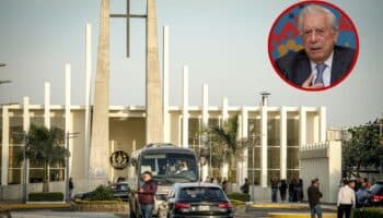 Los restos de Mario Vargas Llosa son cremados y entregados a sus tres hijos