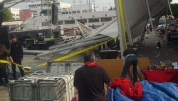 Videos | Colapsa estructura de la Feria del Libro en Nezahualcóyotl; suben a 10 los heridos