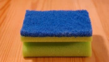 ¿Qué significado tienen los colores de los estropajos? No todos sirven para lo mismo