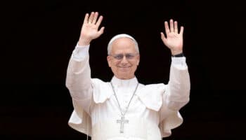 Segob lleva al Vaticano carta invitación a México para el papa León XIV