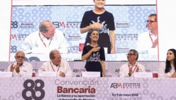 Sheinbaum presume que inversiones no han salido de México pese a aranceles