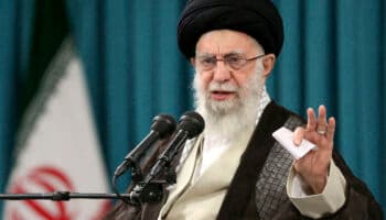 Jamenei felicita al pueblo iraní por la 'victoria' sobre Israel en su primer mensaje tras el alto al fuego