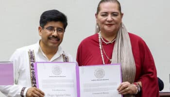 INE entrega constancias de mayoría a ministros electos de la SCJN; Hugo Aguilar pide confianza