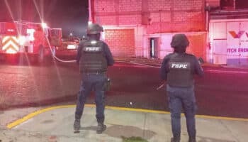 Mueren 12 personas en incendio de anexo en Guanajuato; el fuego inició en un dormitorio cerrado por fuera