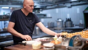 El chef mexicano 'Lalo' García, de migrante 2 veces deportado a ganar una estrella Michelin