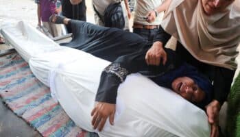 Decenas de miles protestan en Tel Aviv contra los ataques de Israel en Gaza