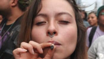 Gobierno CDMX define tres 'zonas de tolerancia' para consumo de marihuana