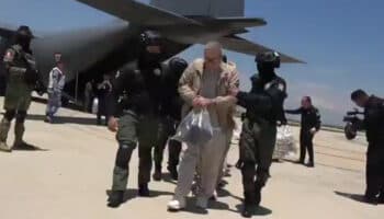 Entrega de 26 capos a EU responde a presión de aranceles: académico | Video