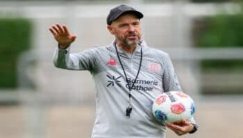 Bayer Leverkusen destituye al técnico holandés Erik ten Hag