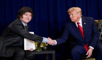 Trump apoya reelección de su 'buen amigo' Milei en Argentina | Video