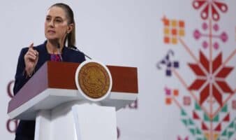 Sheinbaum recrimina que redadas generen ‘situaciones muy delicadas’ para migrantes en EE.UU.