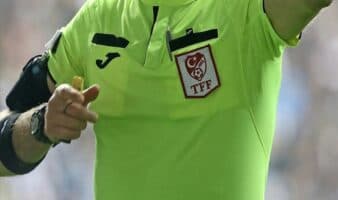 Investiga Federación Turca de Futbol a árbitros por apostar en partidos