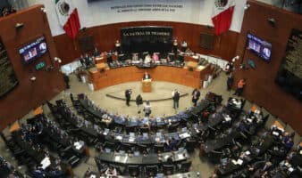 Senado aprueba Ley de Ingresos 2026; oposición cuestiona endeudamiento