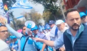 La ultraderecha en el relanzamiento del PAN; líder confronta a asistente con bandera LGBTIQ+