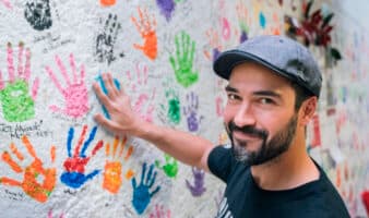 'Poner a los refugiados en el mapa', el llamado de 'Poncho' Herrera en la COP30 como embajador de ACNUR