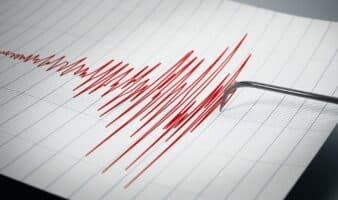 Aristegui en Vivo: Sismo de 6.5 en Guerrero; Suben a 14 los fallecidos por descarrilamiento del Interoceánico; aumenta el salario mínimo (02/01/2026)