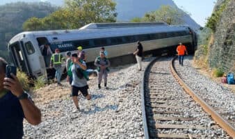 Así fue como la comunidad cercana al descarrilamiento del tren ayudó en el accidente