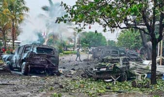 Suman seis los muertos por explosión de auto en Coahuayana, Michoacán; vehículo ingresó desde Colima