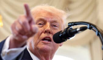 Trump dice que tras no recibir el Nobel priorizará a EE. UU. sobre la paz; vincula tema con Groenlandia