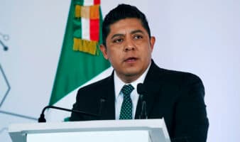 Gobernador de San Luis Potosí veta la 'Ley Esposa' y la regresa al Congreso